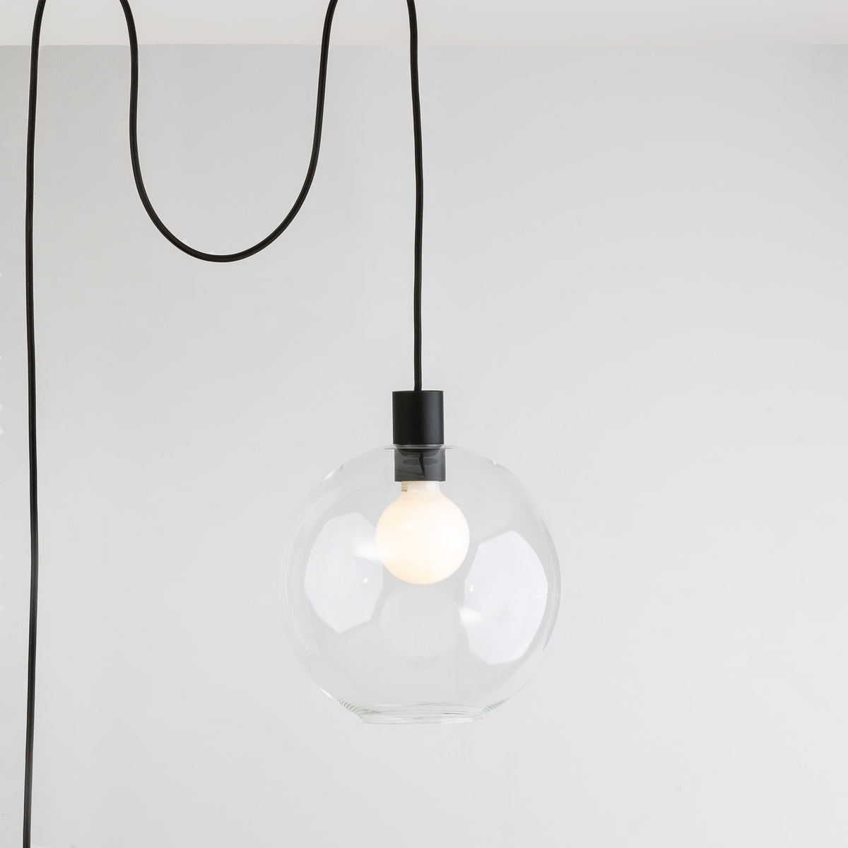 AiO Globe Plug-In Pendant | 6", 8", 10", 12" Black / Clear / 10in