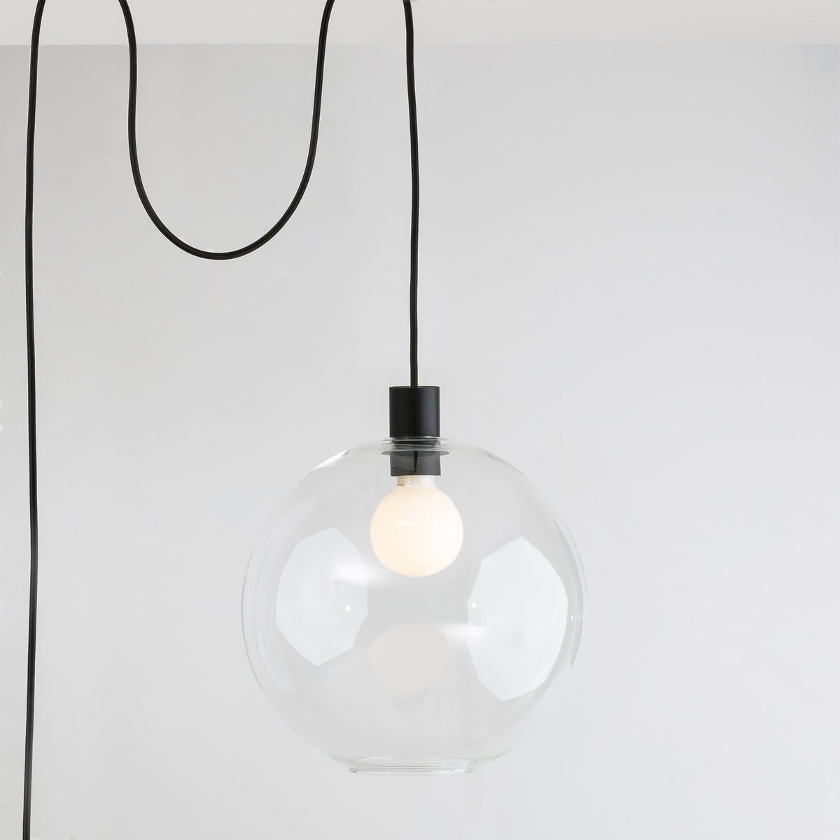 AiO Globe Plug-In Pendant | 6", 8", 10", 12" Black / Clear / 12in