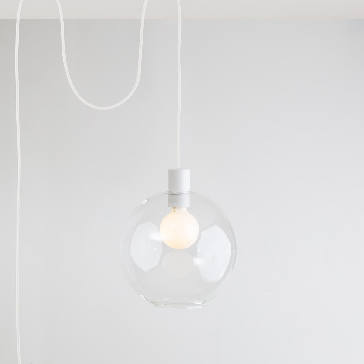 AiO Globe Plug-In Pendant | 6", 8", 10", 12" White / Clear / 10in