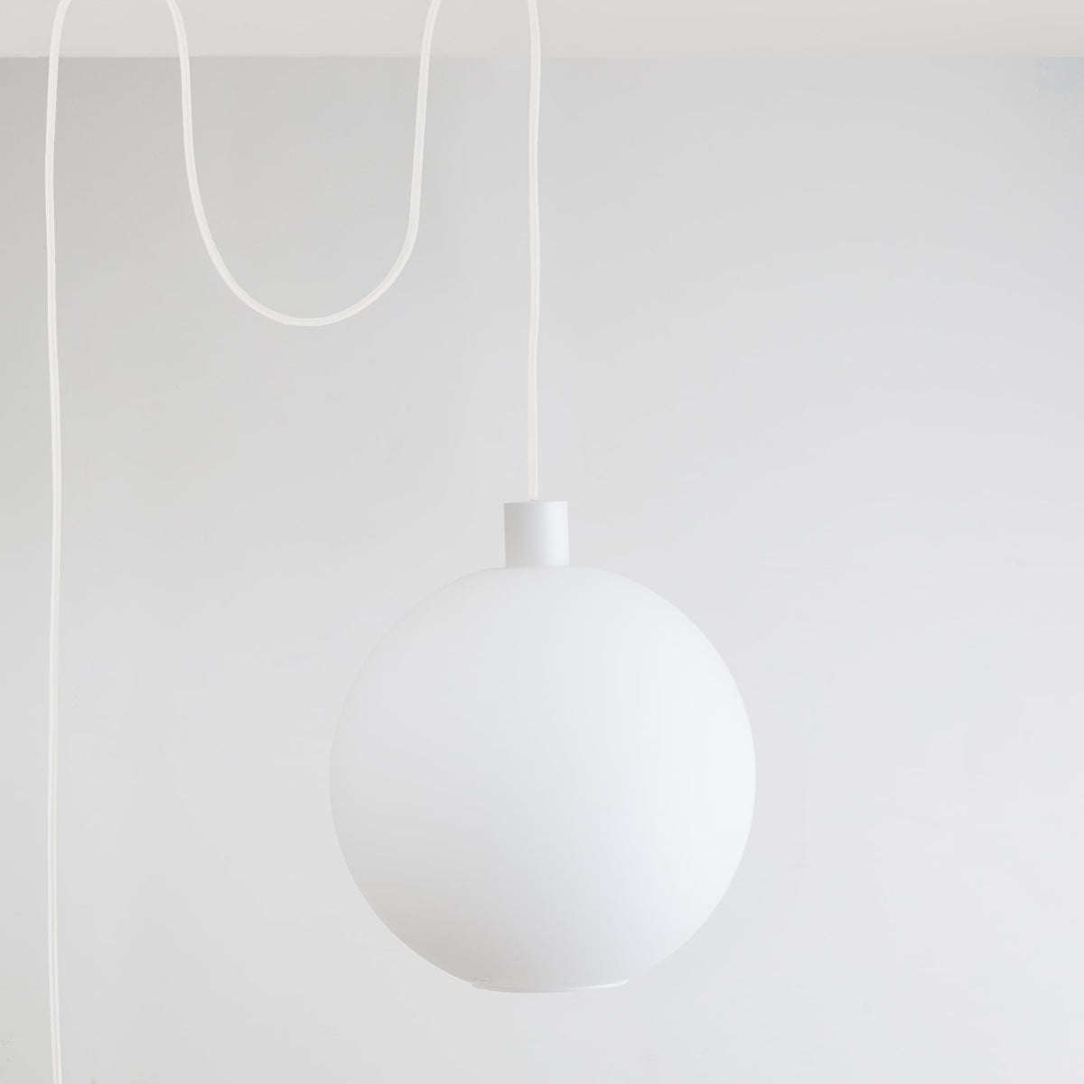 AiO Globe Plug-In Pendant | 6", 8", 10", 12" White / Matte White / 12in
