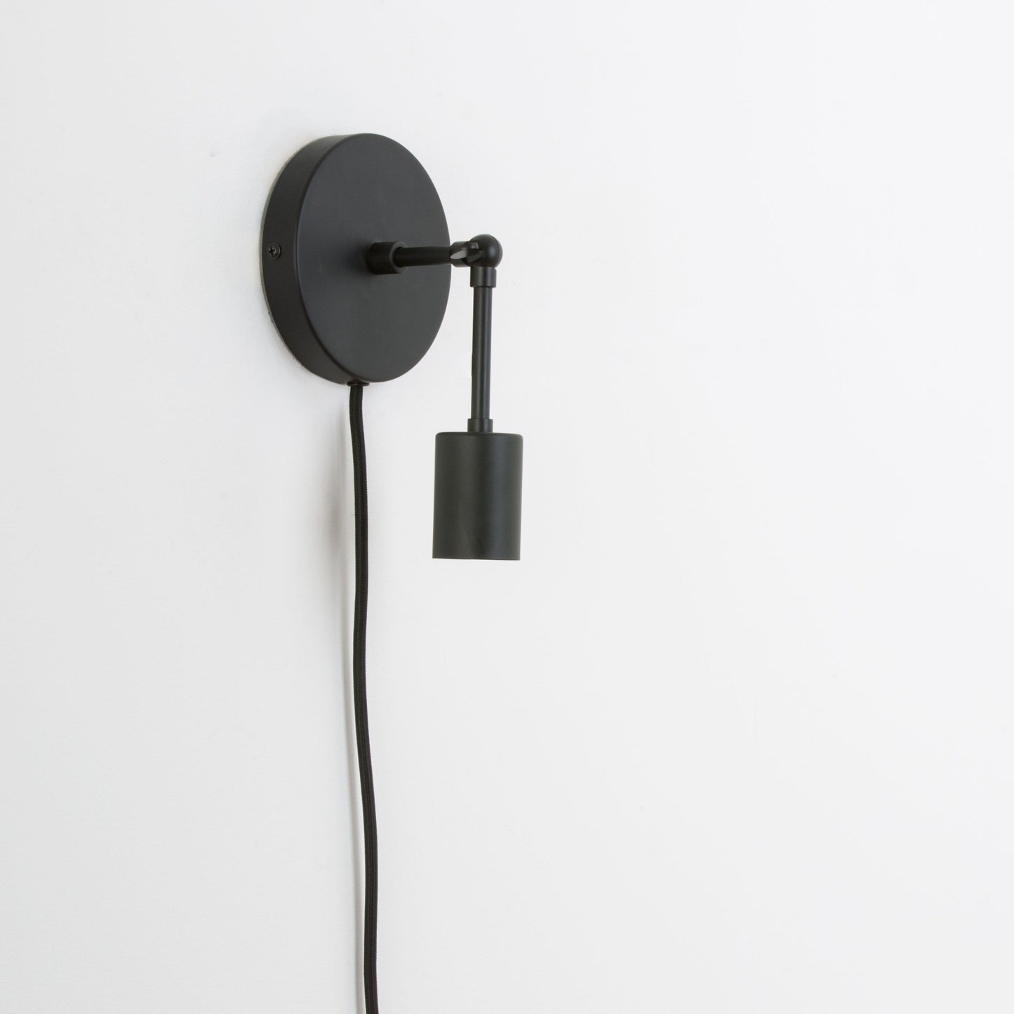 Customize: Plug-In Hinge Solo Sconce