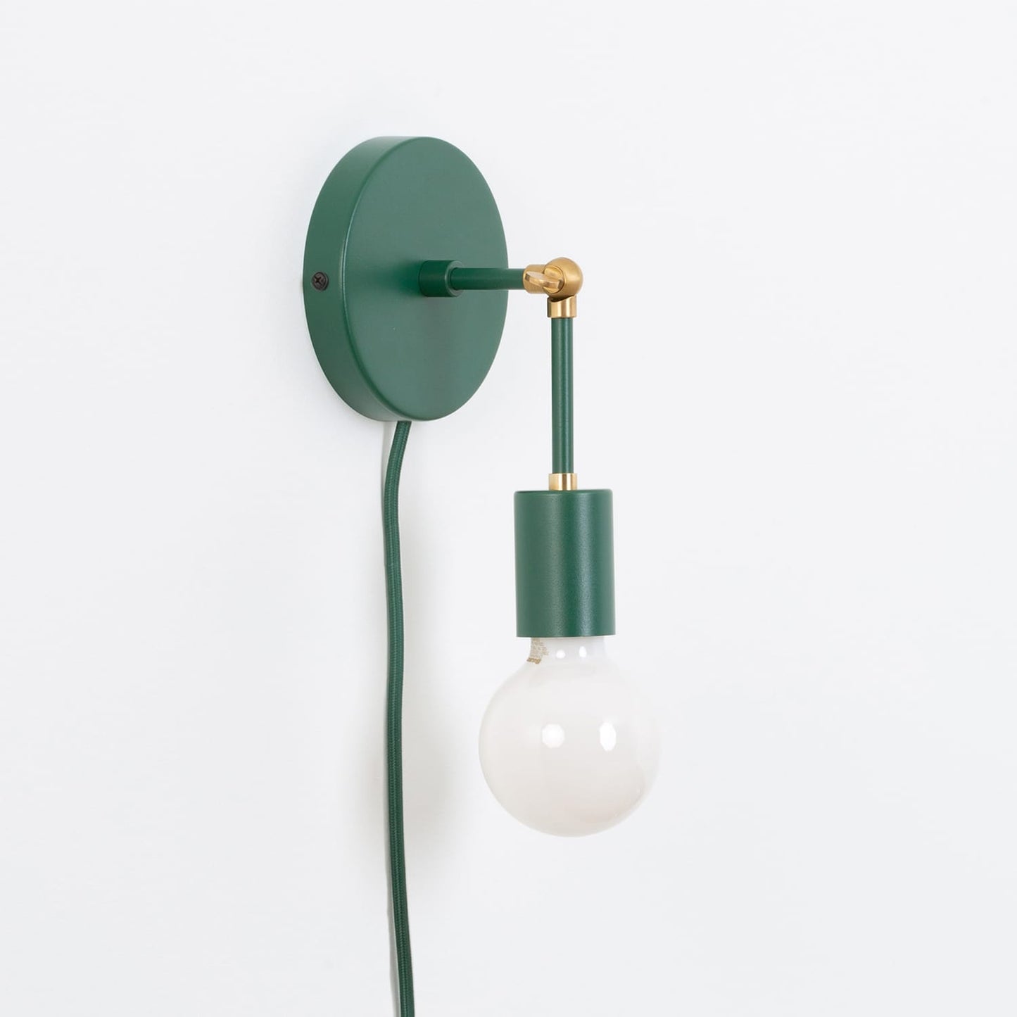 Boutique Hinge Solo Plug-In Sconce