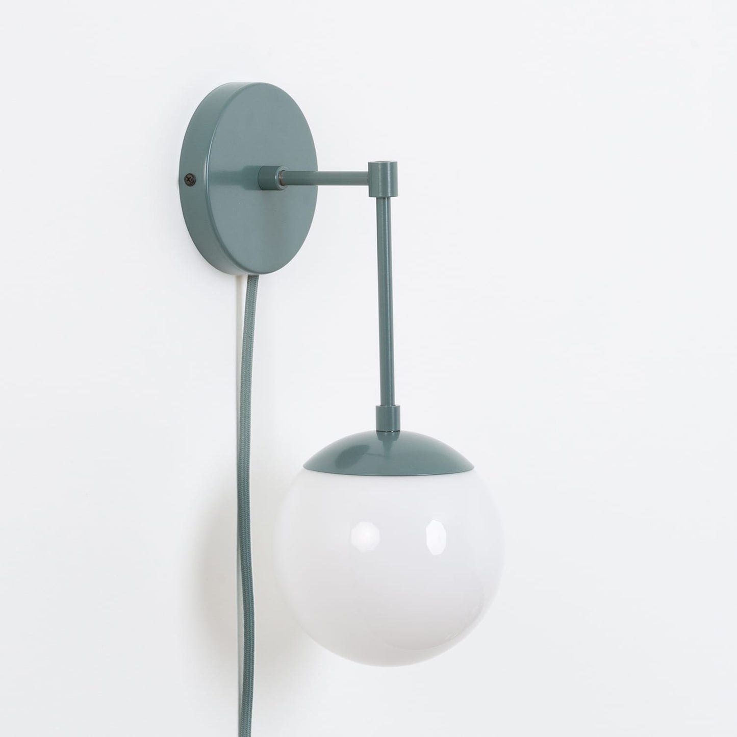 Mod Glass Globe Solo Plug-In Sconce