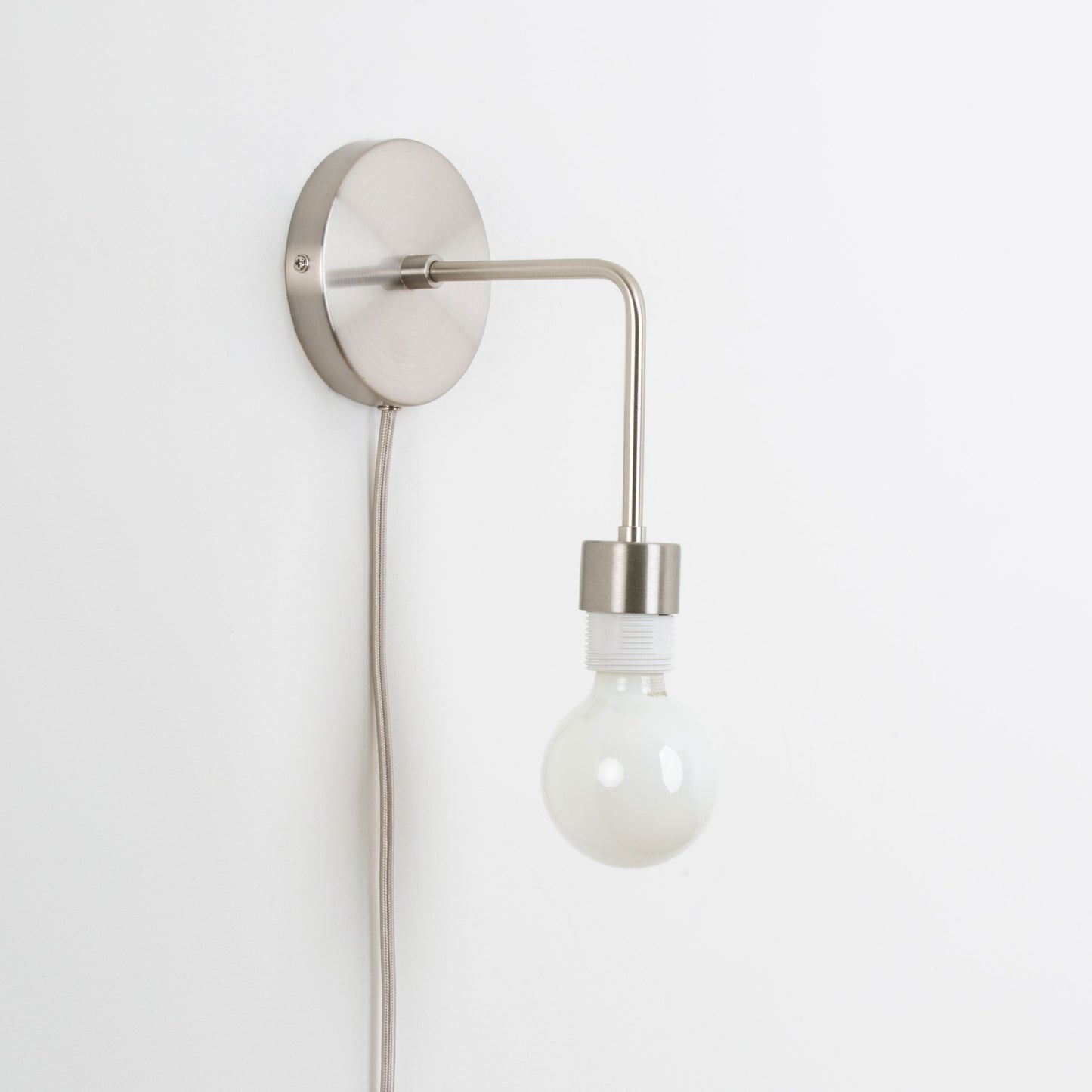 Plug-In Bend Solo Shade-Ready Sconce